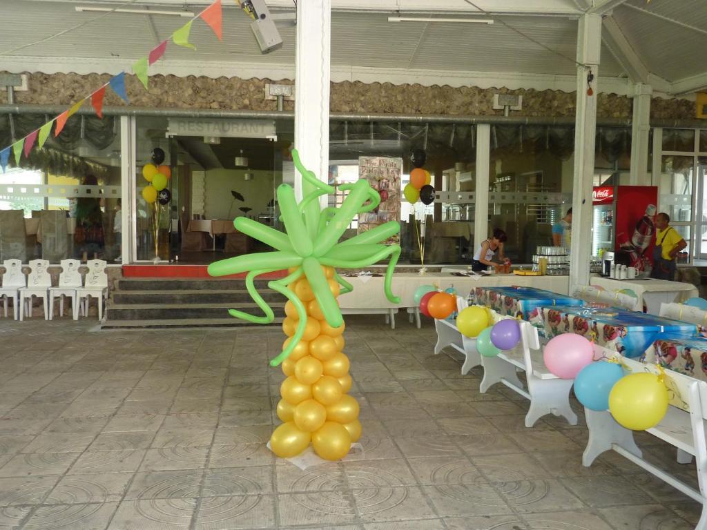 Hotel Zarya Golden Sands Exteriör bild