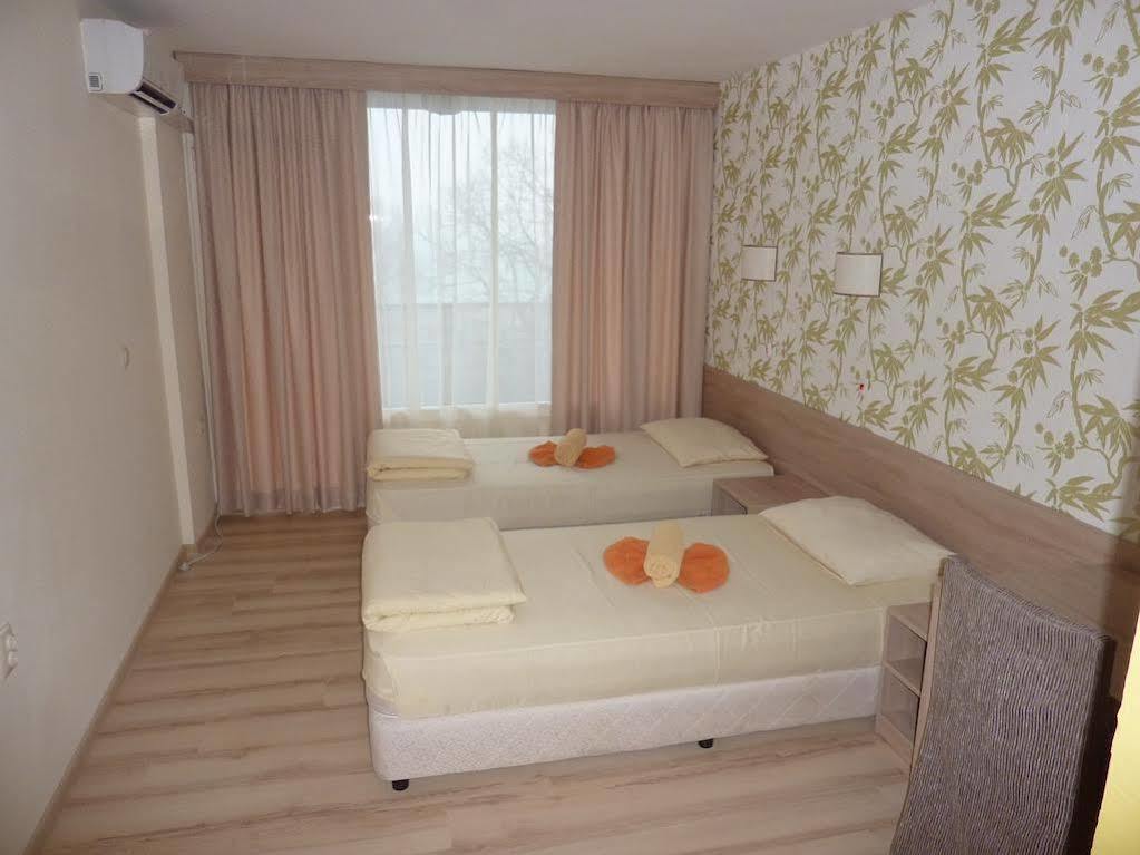 Hotel Zarya Golden Sands Exteriör bild